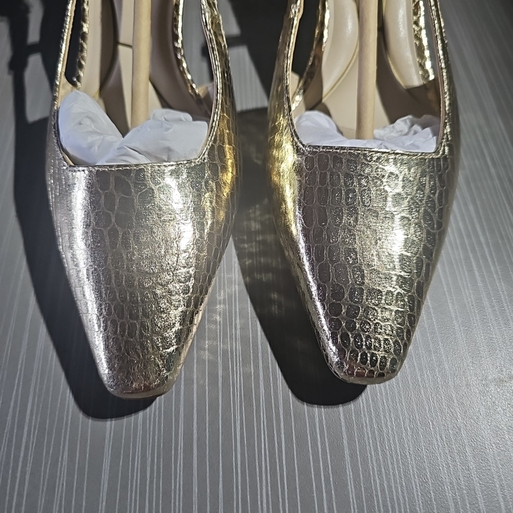 Kenneth Cole Martha Chic Elegant Slingback Kitten Heels Soft Gold Size 7M NEW - Picture 3 of 12